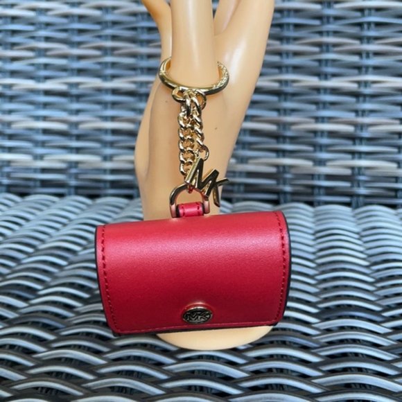 Michael Kors Jet Set Travel AirPod Case - Picture 1 of 14